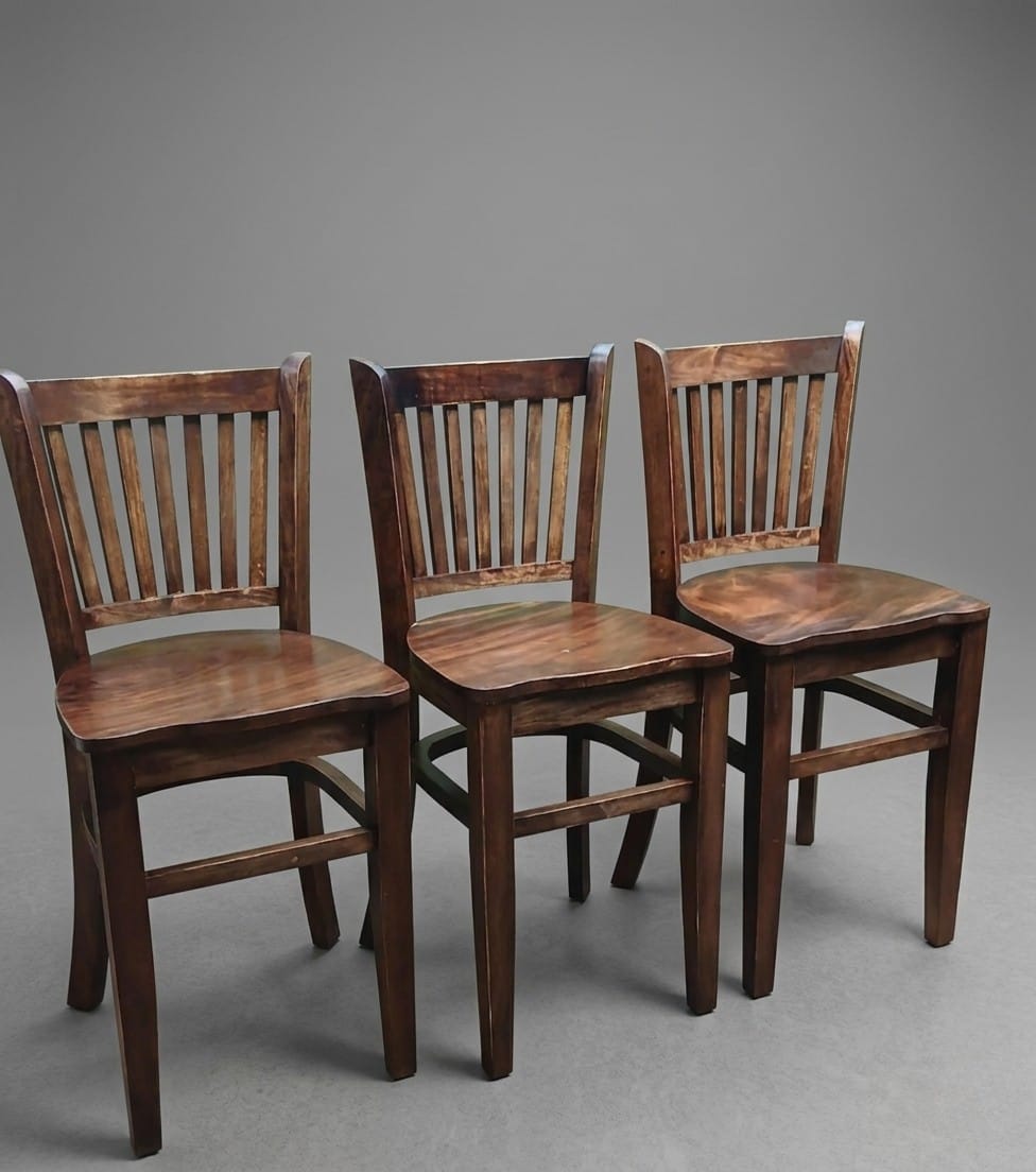 Silla de Comedor Clásica de Madera Maciza | Marrón Nogal – VIMARQ
