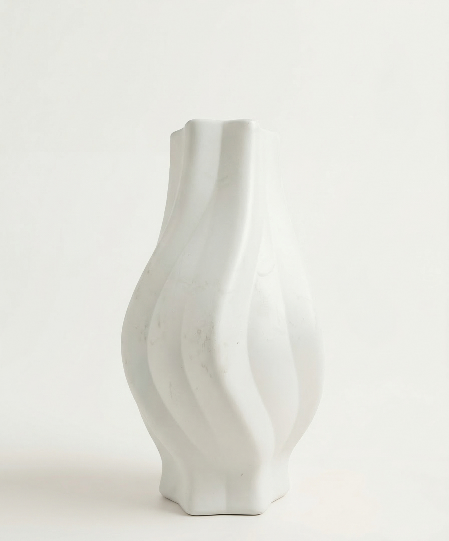 florero-curvo-helicoidal-plastico-mate-vimarq.com-El-Salvador