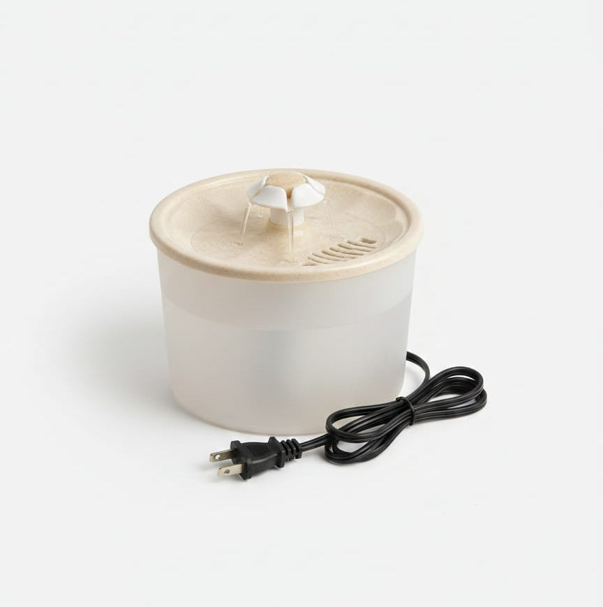 fuente-agua-gatos-dos-colores-vimarq.com-el-salvador3